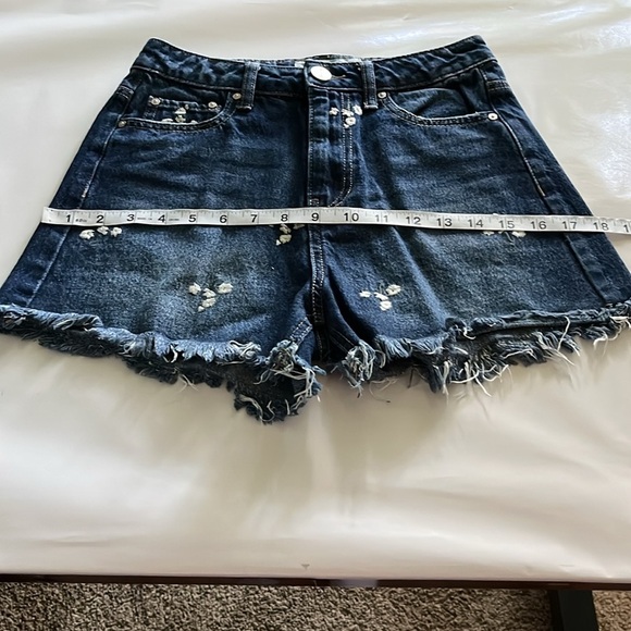 Ban Jara Embroidered Daisies Cut Off High Rise Shorts Size 1/24 - Picture 5 of 16